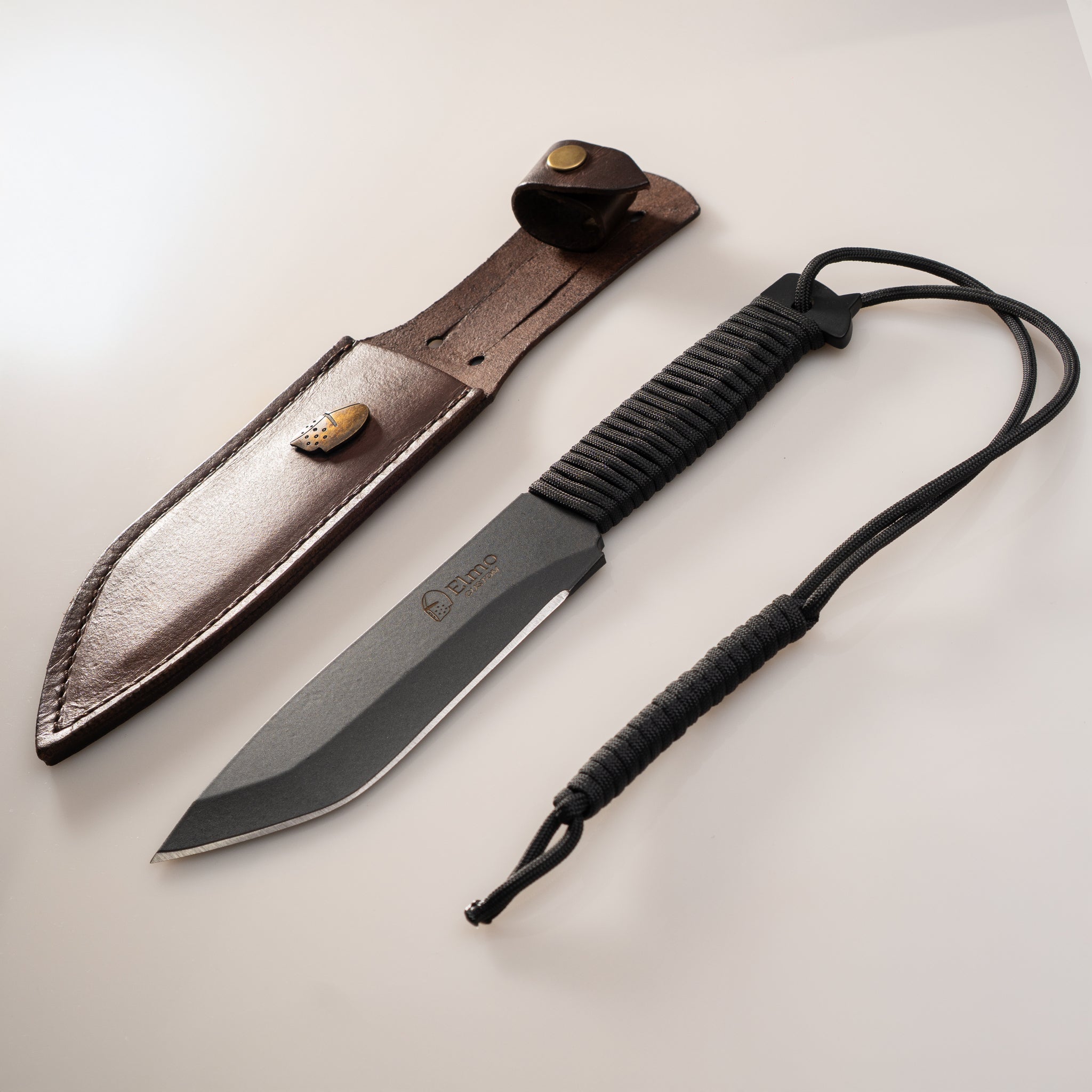 Faca de Caça FR3 com Paracord Preto