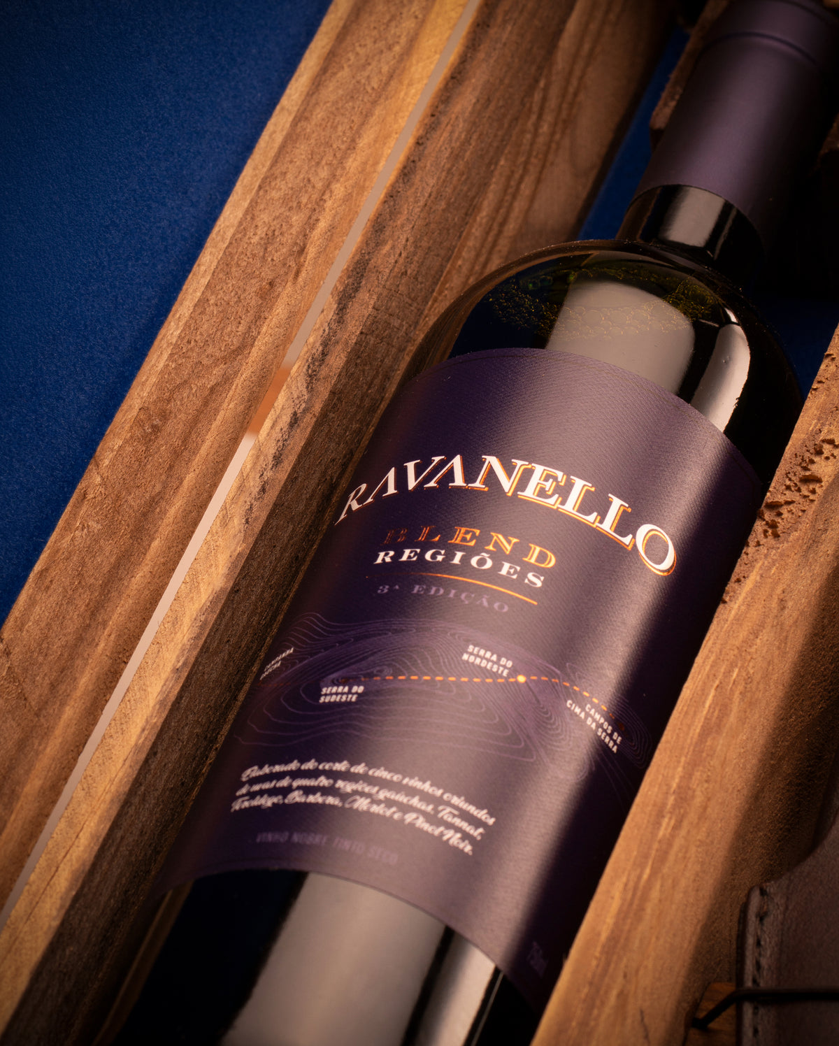 Kit Elmo & Ravanello | Faca Churrasco 8" + Vinho Blend Regiões